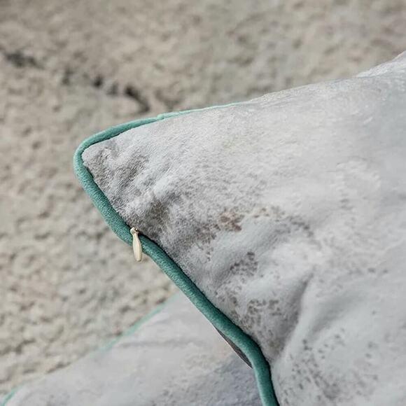 Throw Pillow Covers Set of 2 Sofa Decor Soft Velvet Cushion Cases Zipper 18x18 - Picture 8 of 11